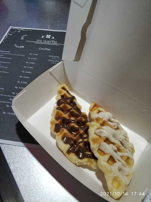 Ini Waffle Dan Daddy'S Tacos 3