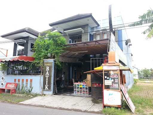 Rumah Batik & Kopi 1