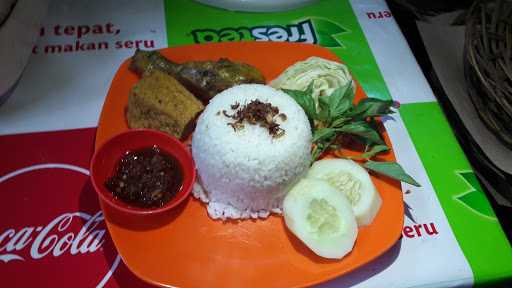 Ayam Goreng Hartini 2