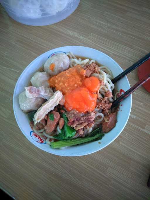 Bakso & Mie Ayam Ngudiroso 9