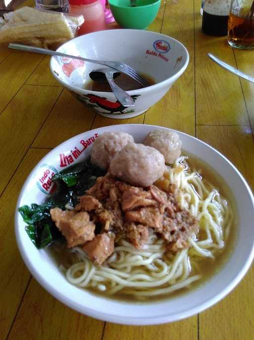 Bakso & Mie Ayam Ngudiroso 7