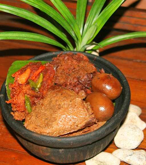 Gudeg Bu Rini 2