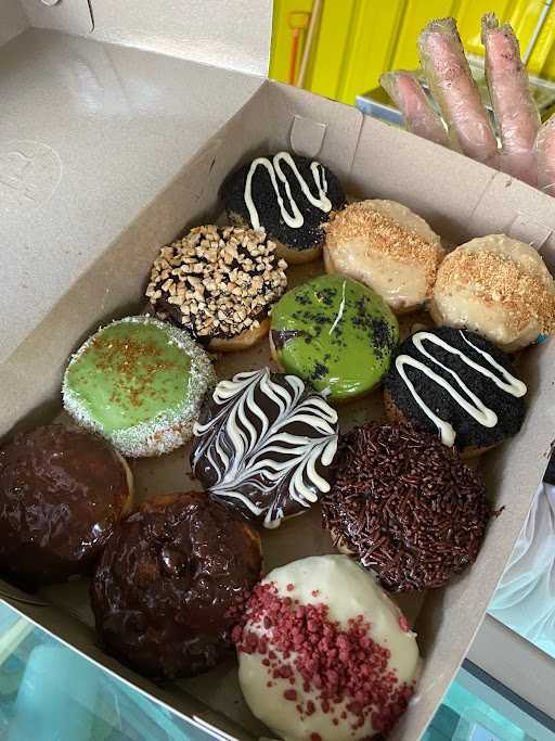 Jogja Donuts Jl. Wonosari 7