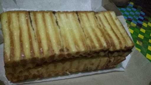 Roti Bakar  Si Toop  5