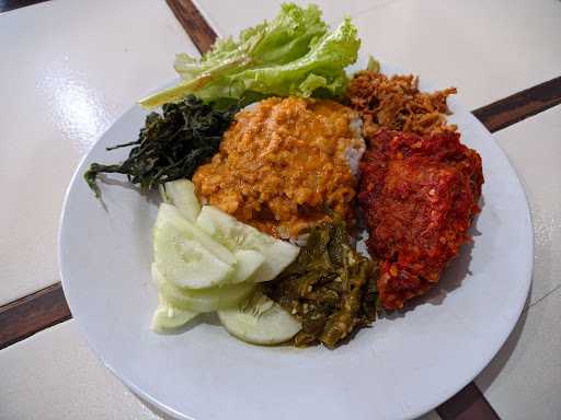 Rumah Makan Padang Sendowo 9