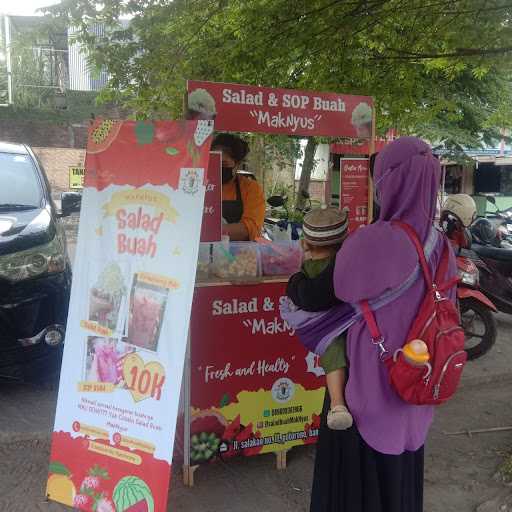 Salad & Sop Buah Maknyus 6