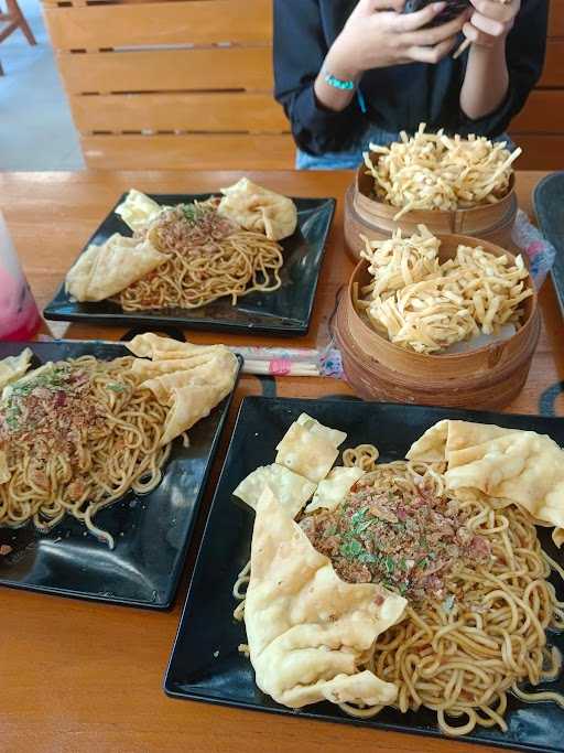 Mie Gacoan Banjar Mayjen 9