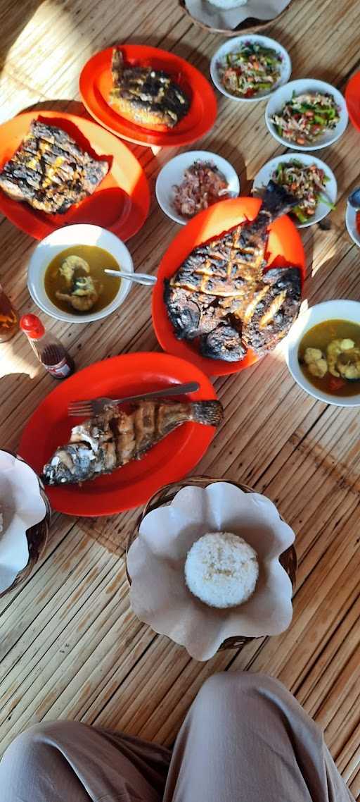 Warung Ikan Bakar Lia 6