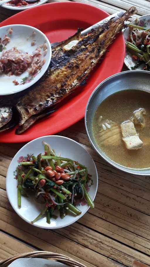 Warung Ikan Bakar Lia 3