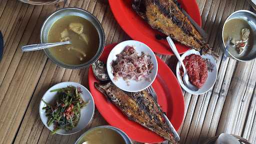 Warung Ikan Bakar Lia 9