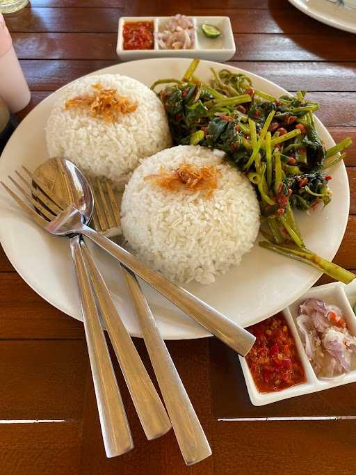 Warung Makan Ikan Yogasari Segara 9