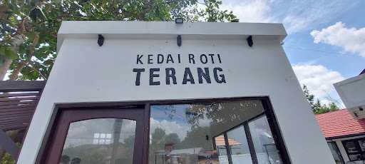 Kedai Roti Terang 7