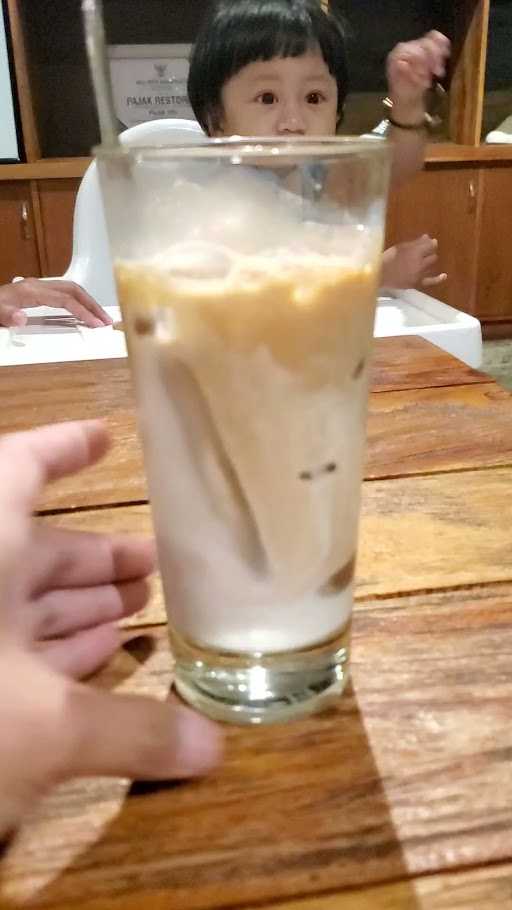 Hello Coffe Banjarbaru 9