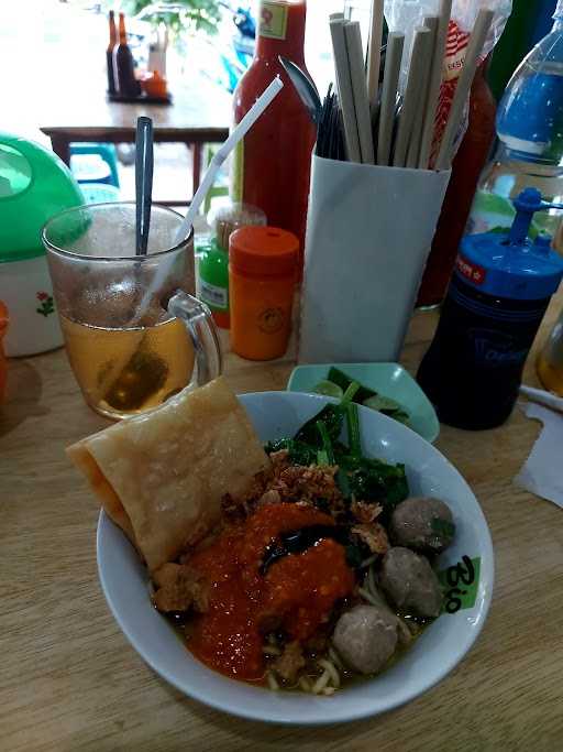 Bakso & Mie Ayam Jumbo 1