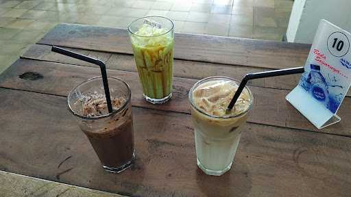 Luweh Cafe N Resto 6