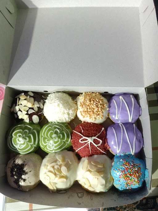 Queen Donuts - Karang Rejo 4