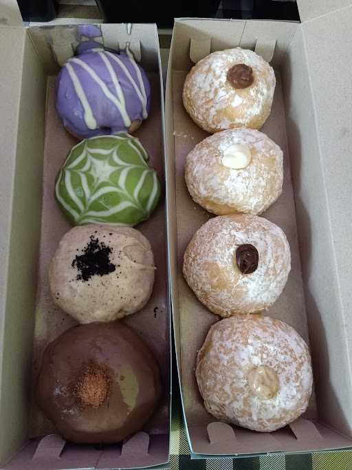 Queen Donuts - Karang Rejo 3