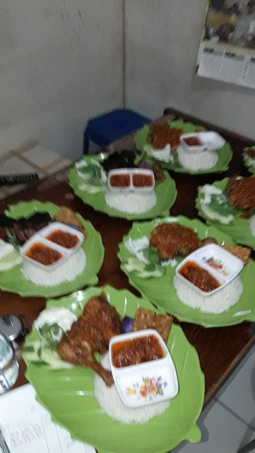 Rumah Makan Bude 8