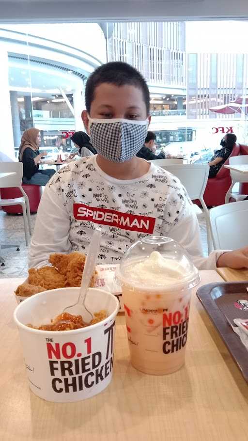 KFC - Q Mall Banjarmasin 9