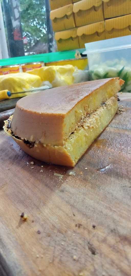 Martabak & Terang Bulan Cahaya Malam 1