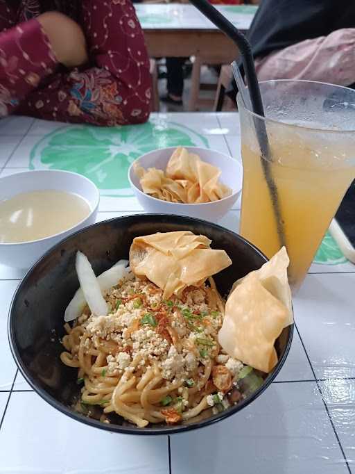 Cwie Mie Bakso 7