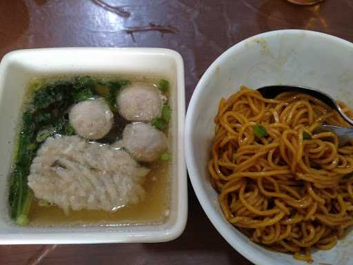 Rumah Baso Mie Akup 9