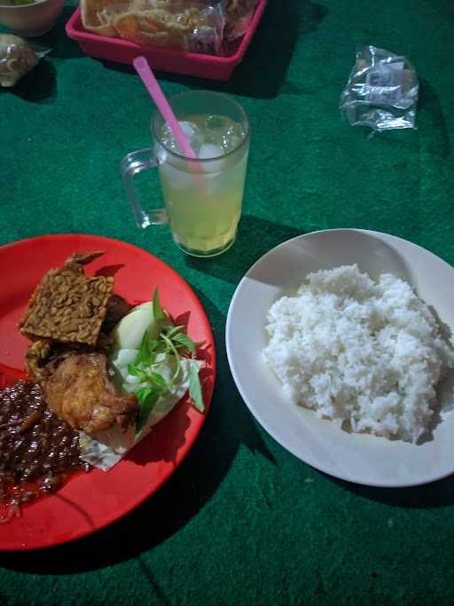 Warung Lalapan Made Lepang 8