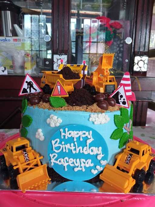 Rudy'S Cake 1