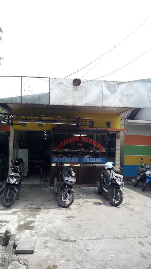 Cahaya Minang Restaurant 10