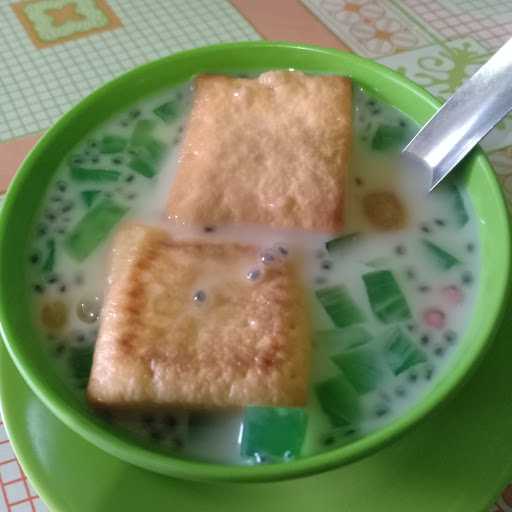 Ronde Bubur Kacang Stmj & Telor ½ Matang 3