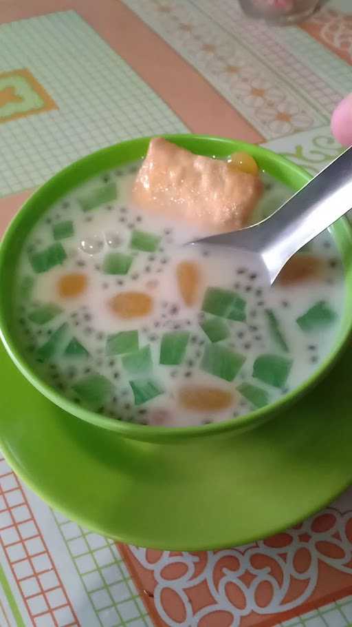 Ronde Bubur Kacang Stmj & Telor ½ Matang 4