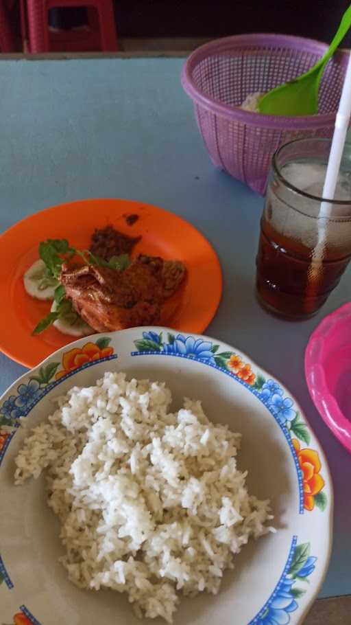 Warung Makan Amalia 4