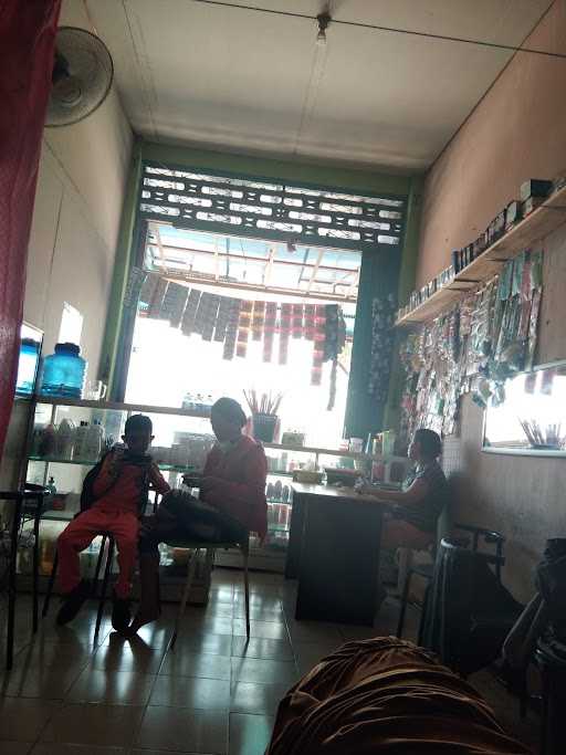 Warung Makan Mama Rina 1