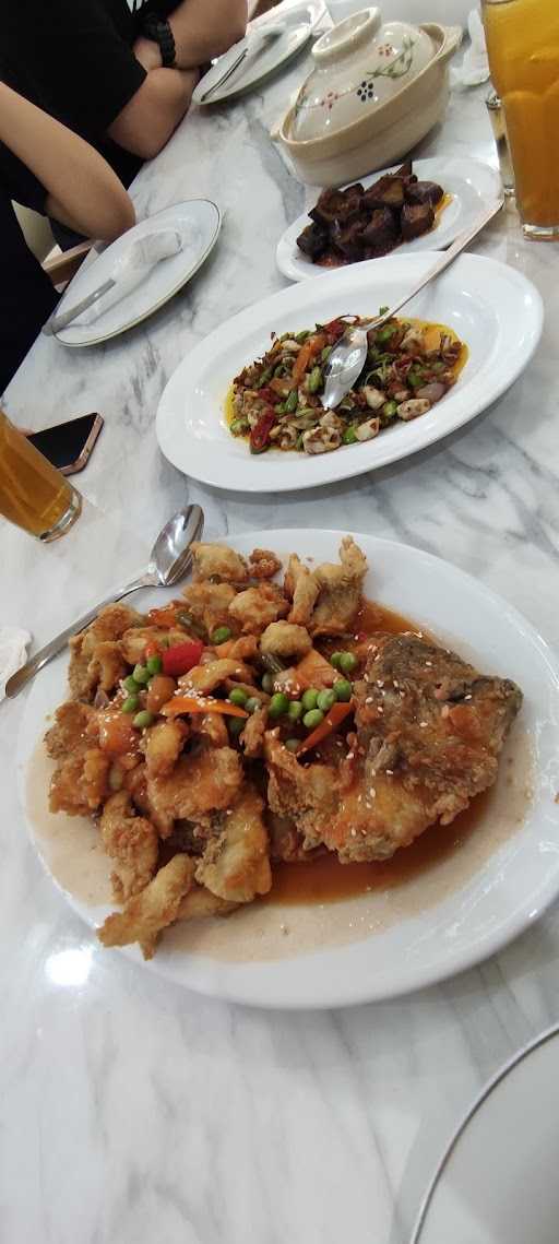 Kerang Kencana Seafood & Resto 8