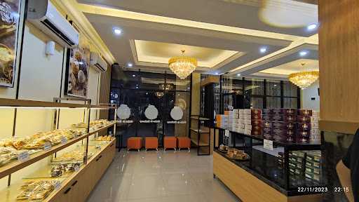 Papa Cookies Cake & Bakery Pramuka 10