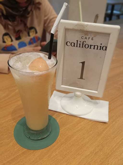 Cafe California 8