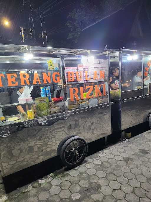 Martabak & Terang Bulan Rizki 6