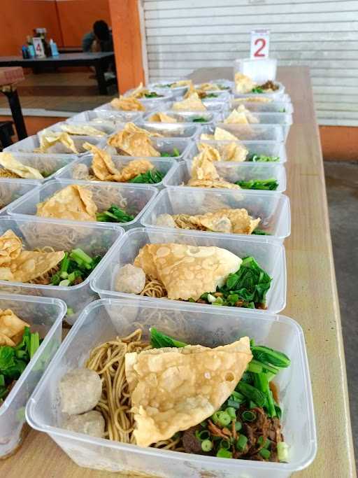 Bakso & Mie Ayam Pentolan 9