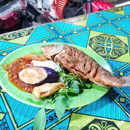 Warung Seafood Sumber Rezeki Tuban 2