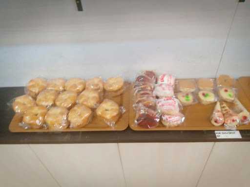 Hj. Enong Bakery 8