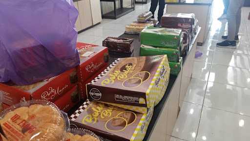 Hj. Enong Bakery 9