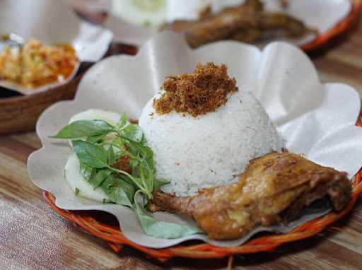 Nasi Bebek Dan Ayam Goreng Sinjaya 4