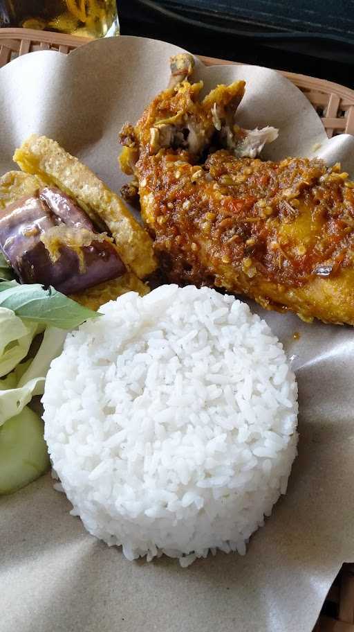 Warung Soto Ayam Suroboyo Cak Gondo 2