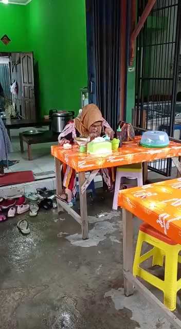 Warung Soto Ayam Suroboyo Cak Gondo 10