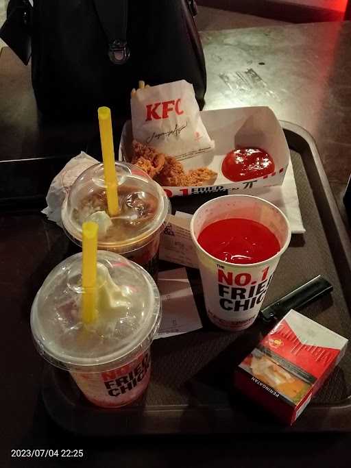 KFC - Slamet Riyadi Solo 9