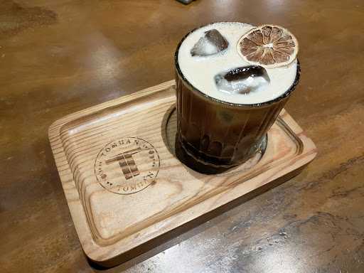 Tomuan Coffee & Eatery 1