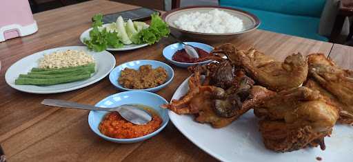 Ayam Goreng Mulyani (Solo Balapan) 5