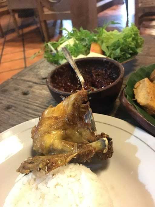 Ayam Goreng Tohjoyo Joglo 9