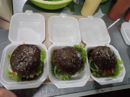 Burger Gentong 8