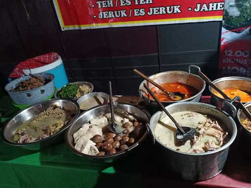 Warung Gudeg Ceker Bu Wiryo 7